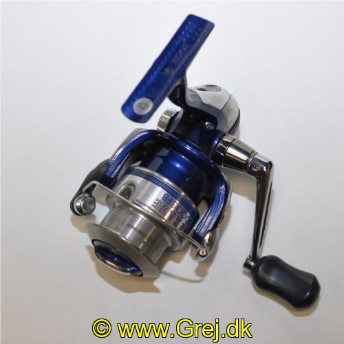 022255066099 - Shimano Catana 2500<LI>Dyna-Balance system</LI><LI>Super stopper II</LI><LI>Oversized Power Roller</LI><LI>Gear Ratio 5.2:1</LI><LI>Vægt 270 gram</LI><LI>Kugleleje 2</LI><LI>Rulleleje 1</LI><LI>Linekapasitet 0.20/240 - 0.25/160 - 0.30/110</LI><LI>Ekstra spole i Grafit</LI>