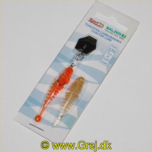 4005652844398 - Trout Collector, gummi chatter lure - Vægt:1.65g. - Farve:Guld - 001 6096 050<br>This bait has it all: We combine the advantages collectors of Cheburashka and Chatter lure. The metal plate provides a high water resistance when retrieving. Since the plate is mounted so that it can move, it swings from left to right with high frequency and really shakes the lure along with the Trout Collector. At the same time, the soft lure has maximum freedom of movement as the hook can move freely. The lure with the golden plate is used in murky water, the one with the titanium-coloured plate in clear water.
Comes with 2 Trout Collectors! The tungsten beads are available in 4 different weights.