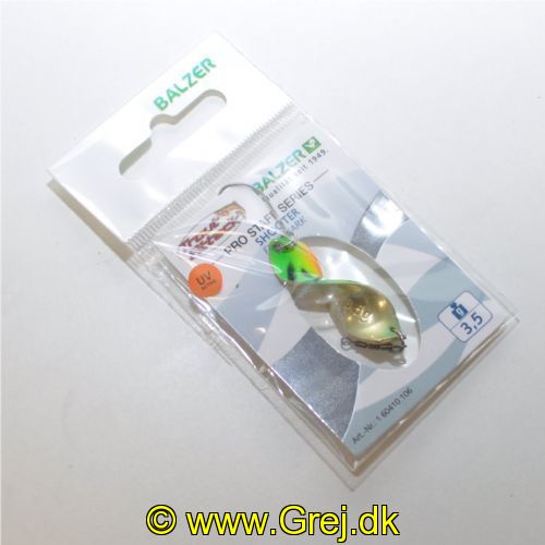 4005652856476 - Pro Staff Series Shooter Spoon - 34mm. - Vægt:3.5g. - Farve:Fireshark, UV - 001 6041 106<br>This spoon is a real highlight: its unique propeller shape makes it turn on its own axis at the slightest pull, which drives the trout absolutely crazy. In our numerous tests, the Shooter also lured completely passive fish to bite. As it can be used extremely slowly, it is also a top spoon for winter fishing. The front and back of each spoon have contrasting colours which create a unique play of colours when turned. Each spoon features a micro triple swivel that safely prevents line twist. Can be thrown very far. Available in 2.5g and 3.5g.