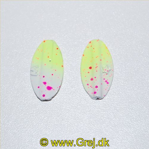 MINI5 - Trutta Flex Mini - 4 gram - Hvid-Gul med pink pletter - Custom
<BR>En nyhed indenfor individuel designet UL fiskegrej. Trutta Flex har den perfekte gang i vandet. Trutta Flex er totalt uimodståelig for de kendte sportsfisk som f.eks. regnbueørred. guldørred. Tigerørred. laks og havørred.<BR>
Suveræn til Put & Take.